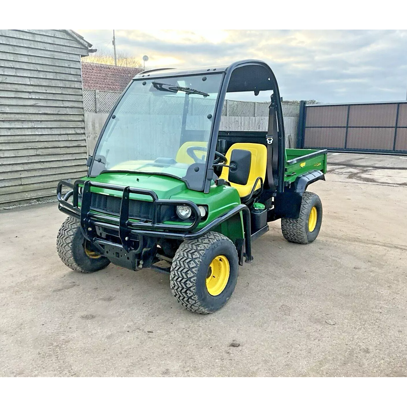 2016 JOHN DEERE HPX DIESEL 4X4 GATOR